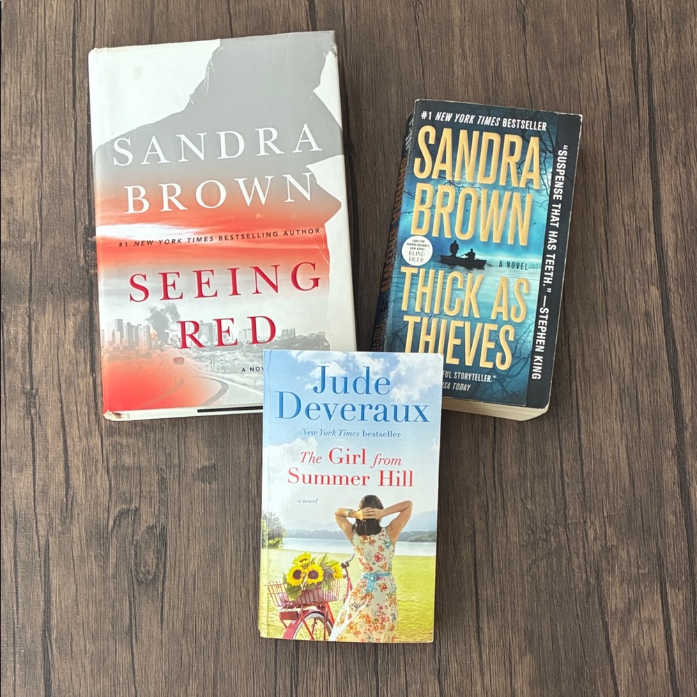 Sandra Brown and Jude Deveraux Book Set